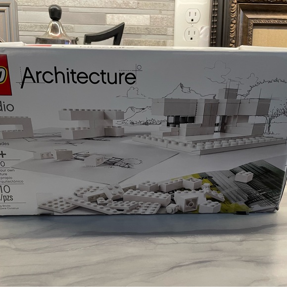 LEGO Studio Architecture 1210 pieces - Picture 1 of 3